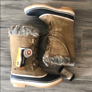 Northside boots size 8